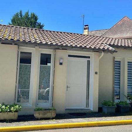 Agreable Petit Gite Avec Piscine Et Jardinet Salies-de-Bearn Ngoại thất bức ảnh