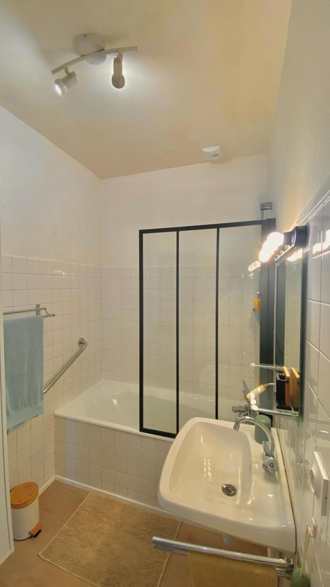 Agreable Petit Gite Avec Piscine Et Jardinet Salies-de-Bearn Ngoại thất bức ảnh